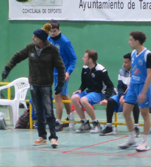 Con Jose Rodriguez Pradana, entrenador de Baloncesto (Hormigones y Ferrallas CB Tarancon) hablamos tras la derrota ante Yunquera del equipo senior y repasamos la temporada de los equipos en liga Regional, con los “Senior se trataba de arrancar, volver a competir”