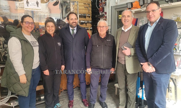 Paco Nuñez líder regional del PP ha visitado hoy varias empresas en Tarancón