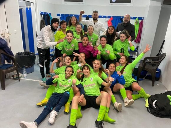 Ahora mas líder, el equipo femenino de la EFB Jesús de la Ossa, se impuso al segundo clasificado a domicilio 0-2 confirmando el liderato del grupo I en la liga Regional