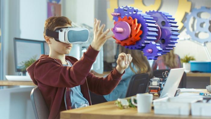 El DOCM publica los centros educativos seleccionados para poner en marcha 13 nuevas aulas de tecnología aplicada y nueve nuevas aulas de emprendimiento