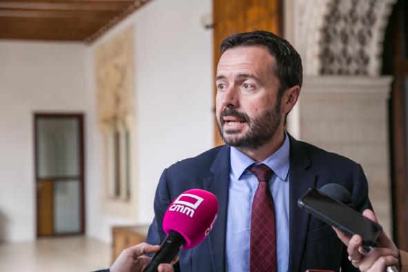 El Gobierno regional muestra su satisfacción ante la aprobación de la Ley de Bienestar Animal incluyendo la posición defendida por el presidente García-Page que excluye a los perros de caza