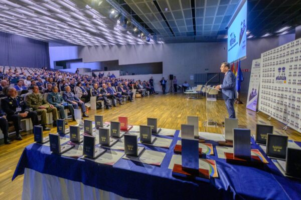 El delegado del Gobierno de España en Castilla-La Mancha agradece el apoyo de las policías locales en garantizar la seguridad ciudadana en la región