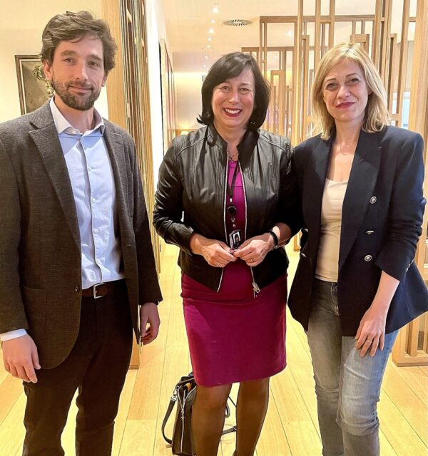 Picazo (CS) da la cara por la cuchillería de Albacete en Bruselas y reivindica la ley IGP