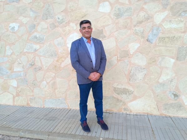 Cruz Tribaldos asume el reto de retomar la alcaldía de La Alberca del Záncara para el Partido Socialista
