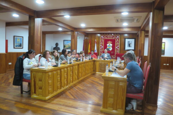 La aprobación, con el voto en contra del concejal de Vox, del Plan de Control y Gestión Ética de las colonias felinas de Tarancón, único punto de debate en el pleno de la Corporación Municipal del mes de marzo