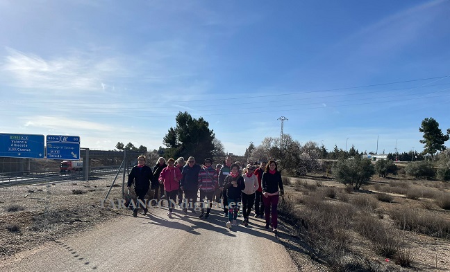 Casi un centenar de personas han participado hoy en Tarancón en la «Ruta de Senderismo» organizada en la Semana de Igualdad