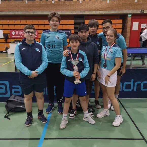 El Tenis de Mesa reanuda la competición de Segunda División Nacional este fin de semana, tras una jornada de éxito con los jugadores y jugadoras de la Escuela que dirige el Club Tenis de Mesa Tarancón.