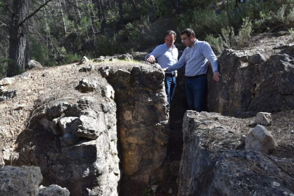 La Diputación de Cuenca invertirá 70.000 euros en rehabilitar y señalizar la línea de trincheras XYZ de Santa Cruz de Moya