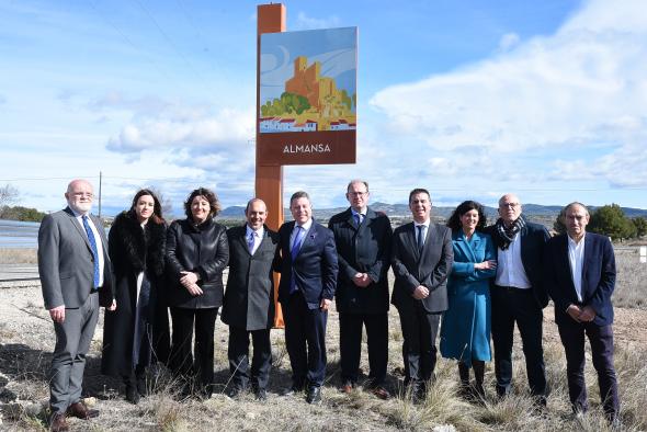 Castilla-La Mancha comienza la instalación de la nueva señalización turística en la región con una inversión de 30 millones de euros
