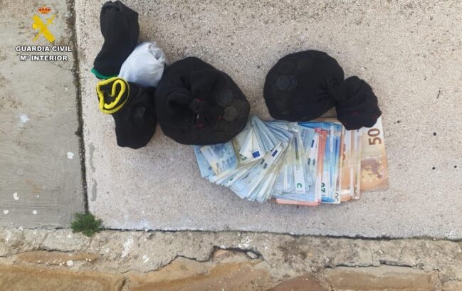 La Guardia Civil detiene a dos personas e investiga a otras dos por robos con fuerza en establecimientos de hostelería