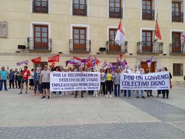 Tercera concentración del personal del Ayuntamiento de Tarancón este sábado 29 de abril