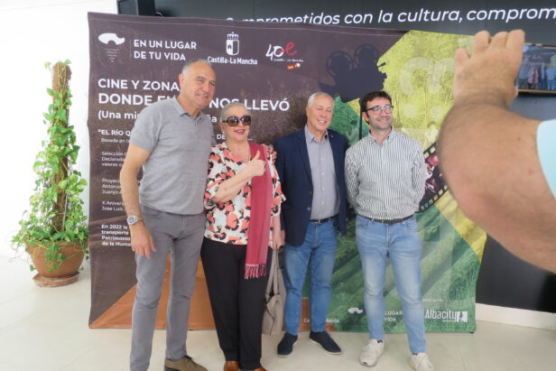 “Donde el río nos llevó” , llegaba este miércoles a Tarancón con la presencia de la actriz Concha Cuetos y el director Antonio del Real