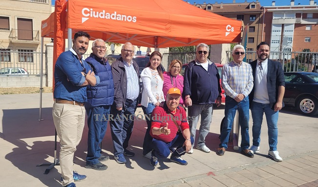 Ciudadanos Tarancón recoge firmas en el Mercadillo Municipal para solicitar un Hospital Comarcal