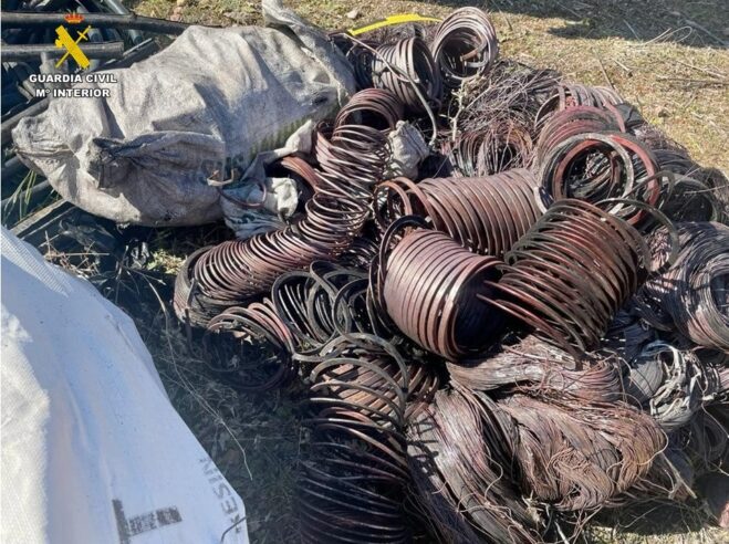 La Guardia Civil detiene a once personas y recupera doscientos cincuenta kilos de cobre en una operación contra el robo de este metal