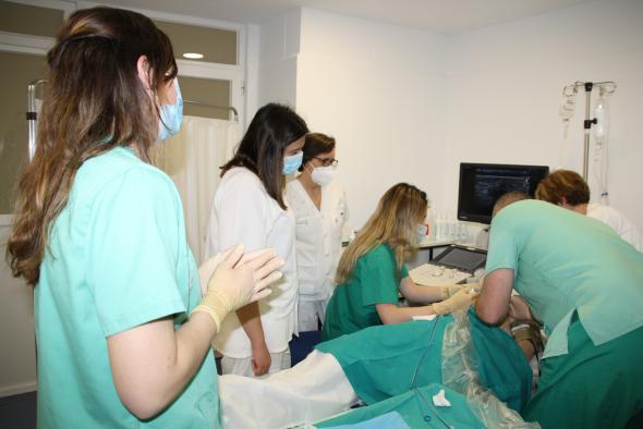 El servicio de Radiología del Hospital de Cuenca incorpora técnicas intervencionistas pioneras en el tratamiento y extirpación de lesiones mamarias