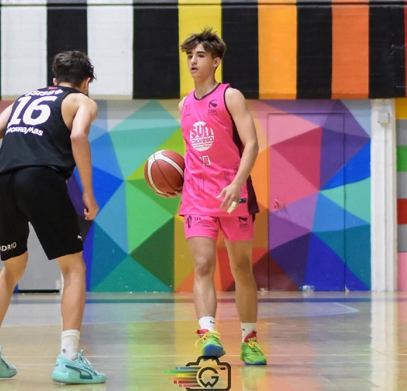 Se consolida en el baloncesto madrileño el junior jugador taranconero Álvaro Bricio que esta a punto de proclamarse con su equipo campeón de la Autonomía