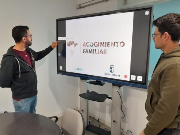 La POI-CLM trabaja en la transformación digital de los espacios de trabajo y convivencia de sus entidades