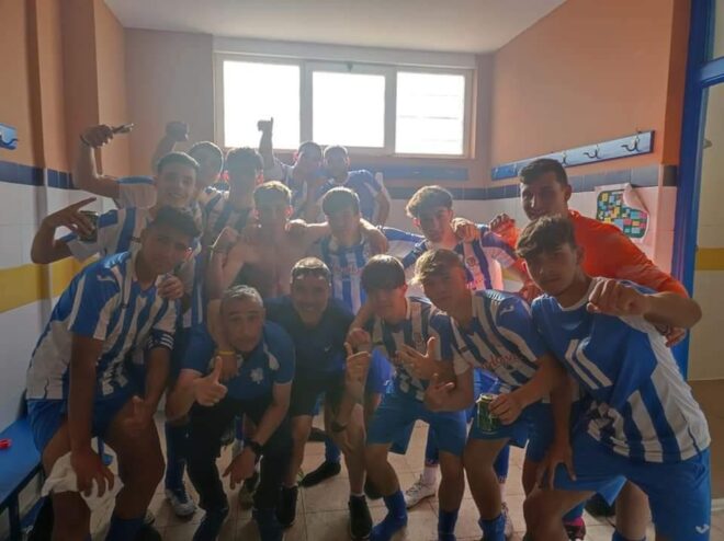 Haciendo un “ocho” baja el telón el equipo Juvenil B de la EFB Jesús de la Ossa, en la temporada de debut