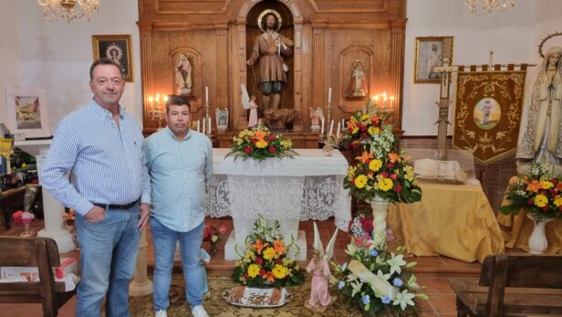 El presidente de la Peña El Mosto de Tarancón Melchor Añover, ha visitado la ermita de San Isidro