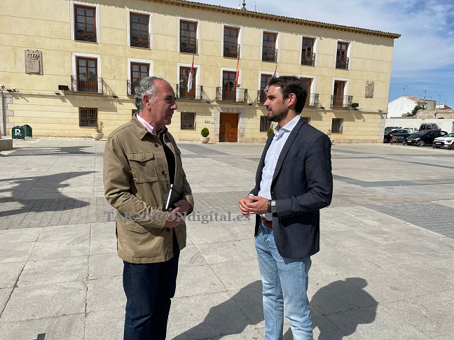 Miguel A. Igualada: «Nuestro programa se basa en dos apoyos: los propios fondos municipales y proyectos de gran envergadura con el apoyo de Paco Nuñez»