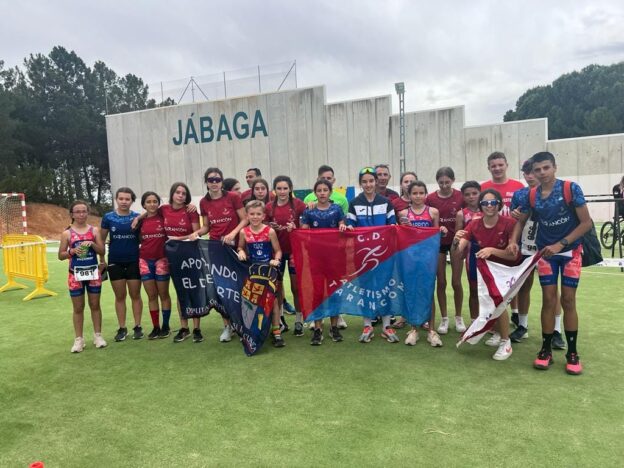 La Atleta del CD Atletismo Tarancón, Maria Carmen Llorena, subcampeona de España en Milla Máster, ademas Santiago Martínez sexto.