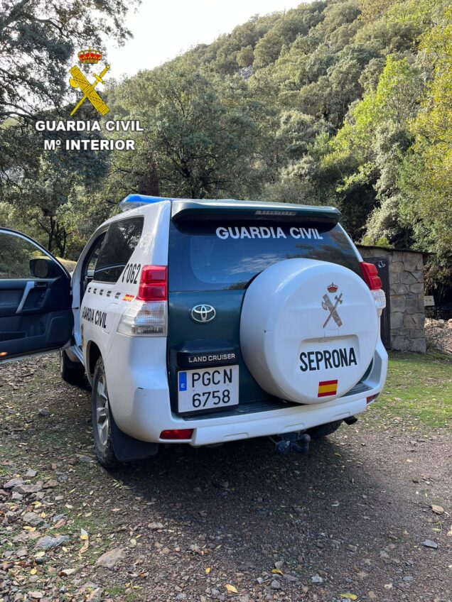 La Patrulla del Seprona de la Guardia Civil investiga a 5 personas como supuestos autores de delitos de abandono animal.