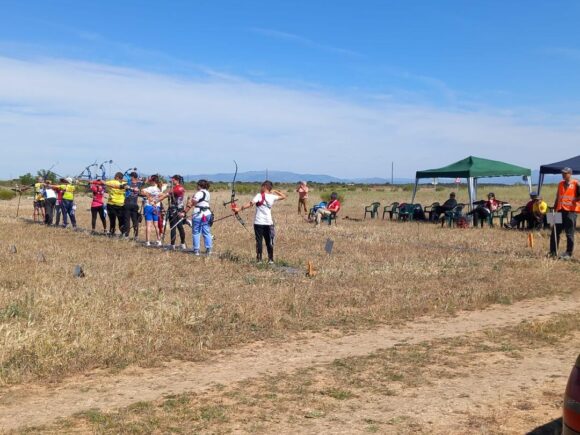 Tres podium, dos primeros y un segundo puesto en tres categorías para los arqueros y arqueras de la Escuela de Tiro con Arco Tarancón en la Liga Regional de Tiro de Precisión.