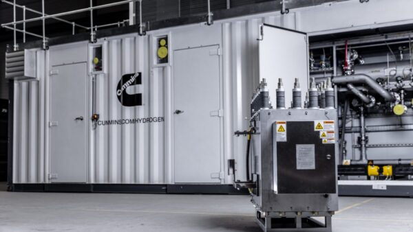 El MITECO concede 100 millones en ayudas a proyectos de grandes electrolizadores para la producción de hidrógeno renovable