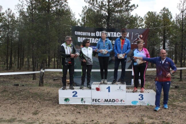 Más de 200 orientadores se reúnen el XI Trofeo Serranía de Cuenca de Orientación de en la Sierra de Valdemeca