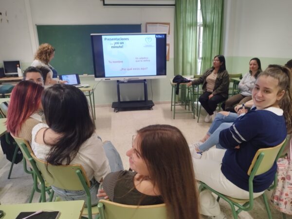 La Gerencia del Área Integrada de Cuenca organiza talleres de sensibilización en humanización para los futuros profesionales sanitarios