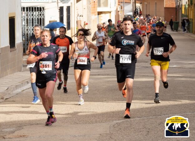 Andrés Felipe Sarta y Mª José Engra se adjudican la XIV C.P. 10K la pita de El Herrumblar bajo un intenso aguacero