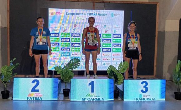 La atleta del CD Atletismo Tarancón, Maria Carmen Llorena,  logra tres medallas, oro, plata y bronce en el Campeonato de España Master de Pista al Aire Libre en Jerez de la Frontera.