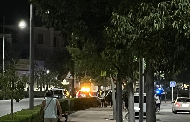 Dos personas resultaron heridas anoche tras ser atropelladas en la Avda. Adolfo Suárez de Tarancón