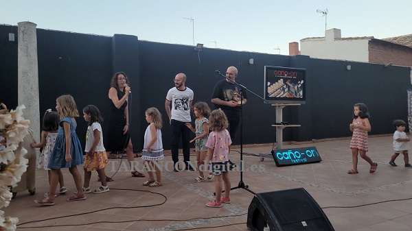 Conchi Zarco se alza con el Premio Víctor Catalán en la presentación de la XIX edición del Festival Caño-on que se celebra este fin de semana en Tarancón