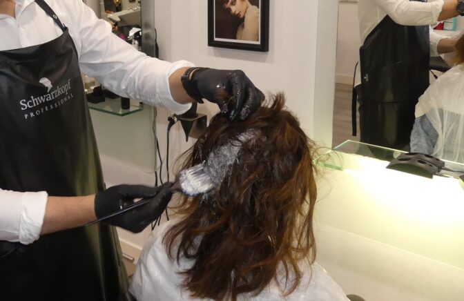 La Asociación Provincial de peluquerías y centros de belleza insiste en la reducción del IVA para salvar al sector