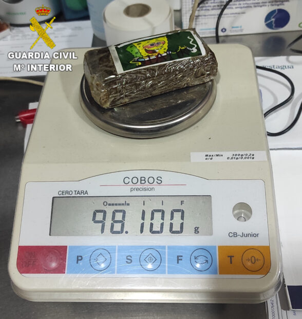 La Guardia Civil investiga a una persona  por tráfico de drogas
