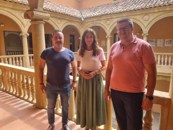 UGT se reúne con la alcaldesa de Almansa para abordar la situación económica y del empleo en la comarca