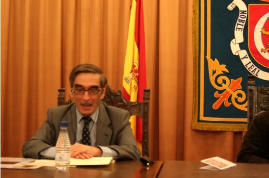 El Ayuntamiento de Huete traslada sus condolencias por el fallecimiento de D. Manuel de Parada