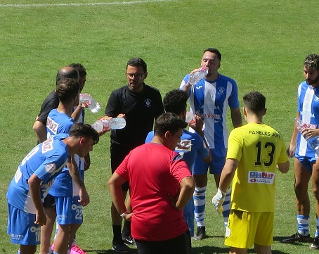Jorge Cañete, entrenador CD Tarancon,  aunque “la decisión arbitral prematura se carga el partido porque nos limita desde el m. 28” pero a pesar de ello tiene claro que “Estoy contento con lo que ha hecho el equipo”