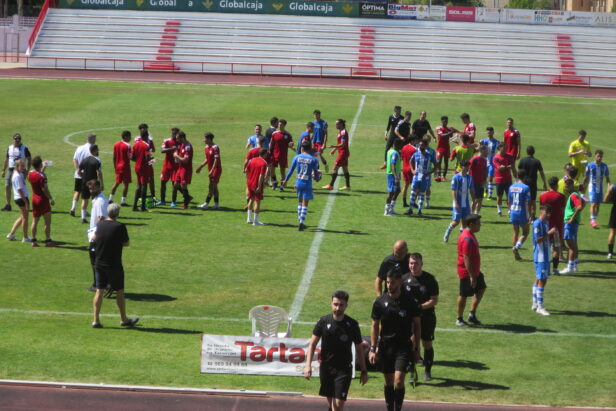 0-2 El CD Tarancón, puso el juego, las ocasiones, hasta un poste y el CD Paracuellos MX los goles en al tercer ensayo de los blanquiazules en la pre temporada.