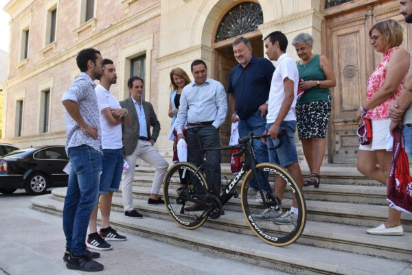 Unos 500 deportistas recorrerán las carreteras de la Serranía conquense en la I Marcha Cicloturista Hermanos Herrada