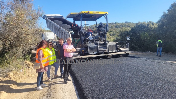 El vicepresidente de la Diputación ha visitado hoy las obras de mejora del firme de la Ctra. CM200 que une Barajas de Melo con Huelves