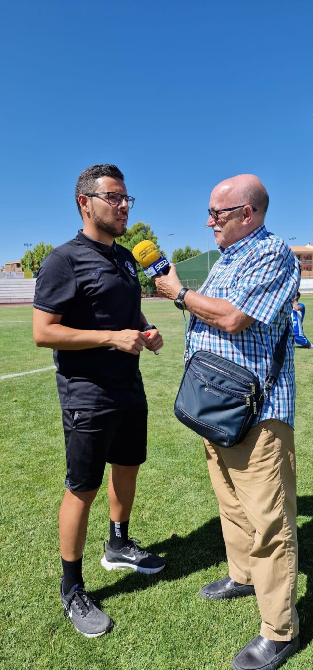Jorge Cañete, entrenador del CD Tarancón, tras el primer encuentro de pre temporada “Contento por la respuesta del equipo y poder comprobar que tenemos casi todas las demarcaciones dobladas”. “La plantilla en el alto porcentaje esta cerrada”