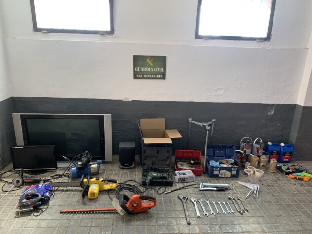 La Guardia Civil detiene a dos personas e investiga a una por diversos robos con fuerza en Manzanares (Ciudad Real)