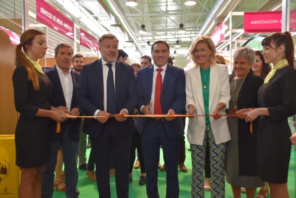 Martínez Chana inaugura Naturama anunciando que la Diputación incrementará su calendario de ferias con nuevos eventos