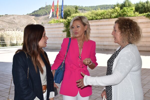 La delegada de la JCCM recuerda que la convocatoria de ayudas para la organización de congresos está abierta hasta el 23 de octubre