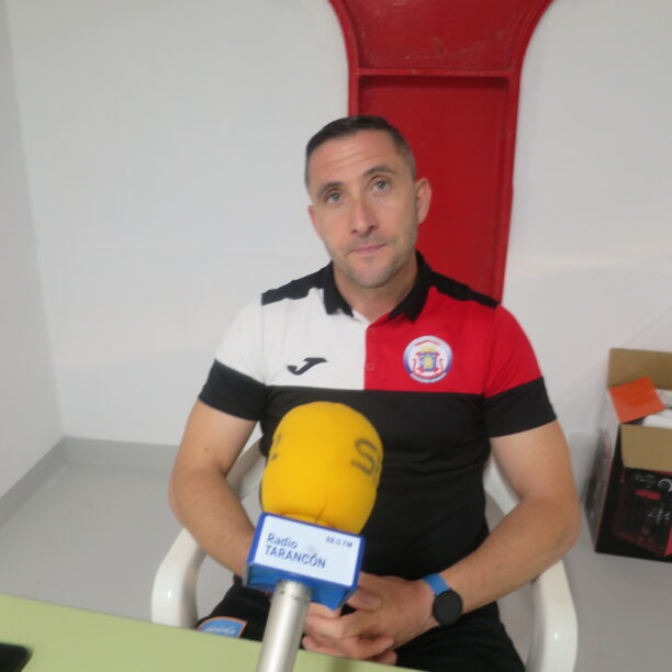 Jose Maria Arcas, entrenador EMF AD San Clemente “Las categorias estan para algo”, considera “abultado el resultado,merecimos algun gol”