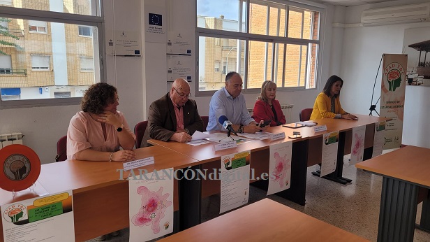 Tarancón conmemora el Día Mundial del Alzheimer con un acto en el Centro Social y la asistencia de autoridades locales y provinciales
