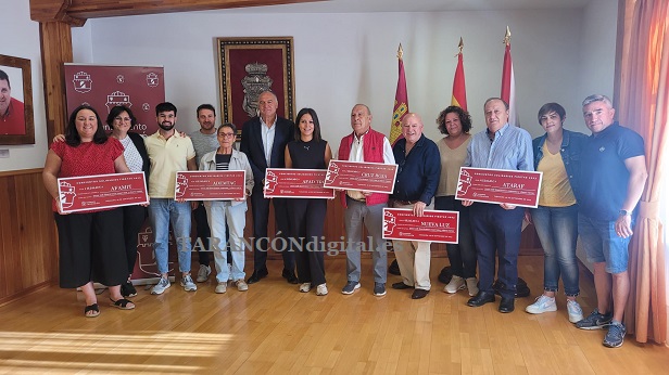 El Ayuntamiento de Tarancón hace entrega simbólica de la recaudación de los conciertos de fiestas a las Asociaciones sociosanitarias de la localidad