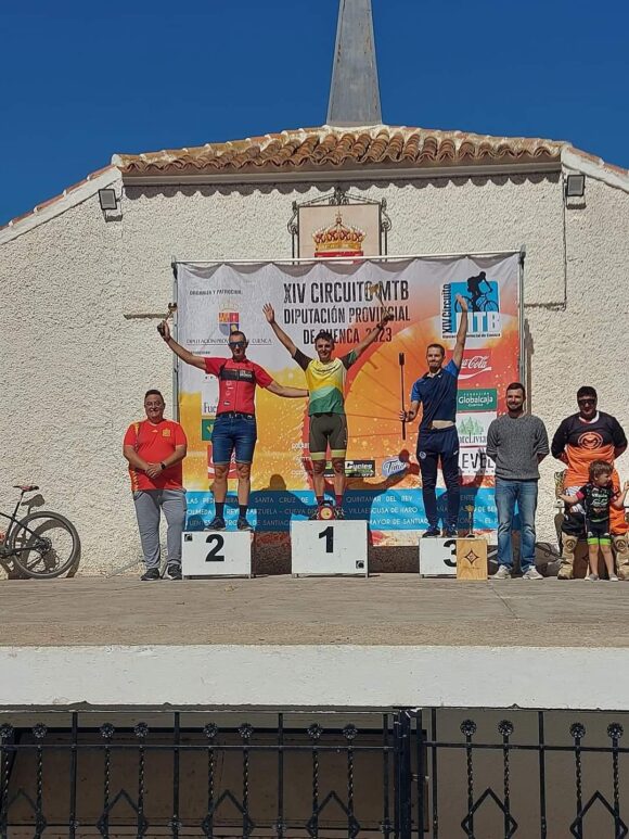 Andrés Almendros Olmedilla, segundo en la general y primero de su categoría M45 en la MTB de Villamayor de Santiago. El taranconero, mantiene su “candidatura” al liderado M45 del Circuito provincial.
